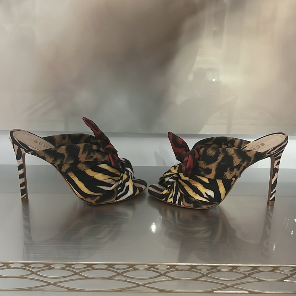 Heels - Picture 4 of 5